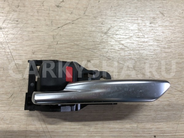 Ручка двери внутренняя левая Toyota Corolla XII (E210) – седан оригинальный номер 69206-02370-C0
