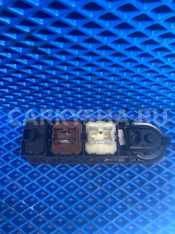 Блок управления стеклоподъемниками Renault Kaptur I (2016—2020) Renault 16 оригинальный номер 254118722