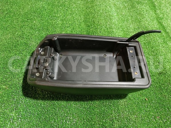 Подлокотник Mitsubishi Lancer 
