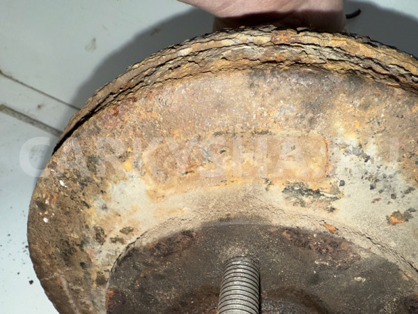 Цапфа kia RIO 2003 0K30A26111C УНИВЕРСАЛ A5D, задняя правая Kia Rio 