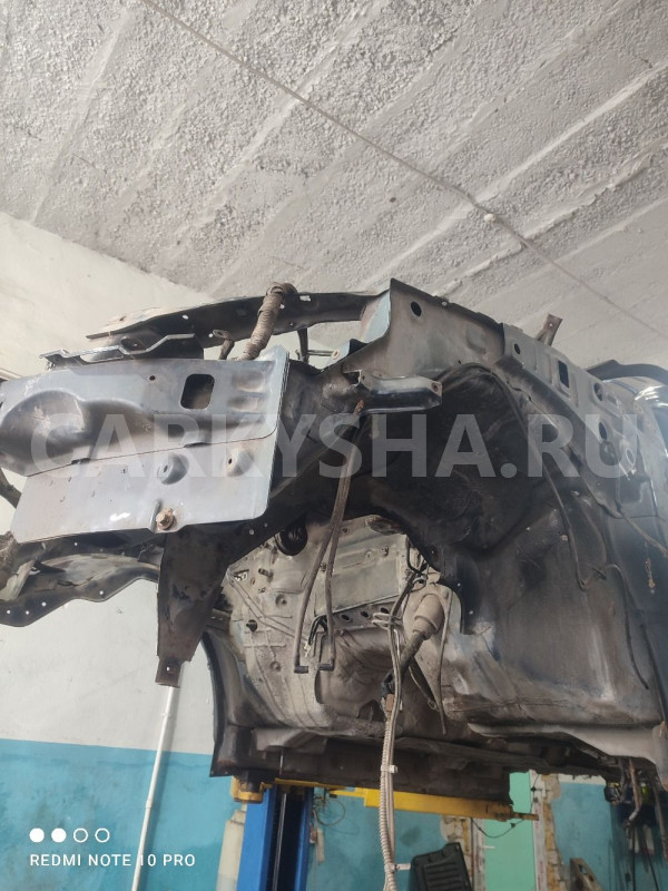 Рамка радиатора SsangYong Kyron Ssang Yong Kyron оригинальный номер 5710009A00