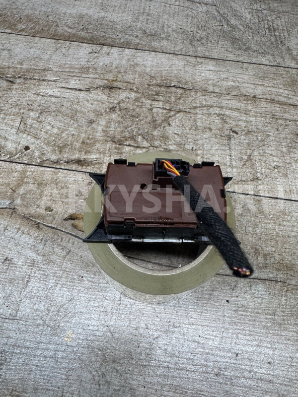 Блок кнопок Touareg nf Volkswagen Touareg оригинальный номер 7P6927127M