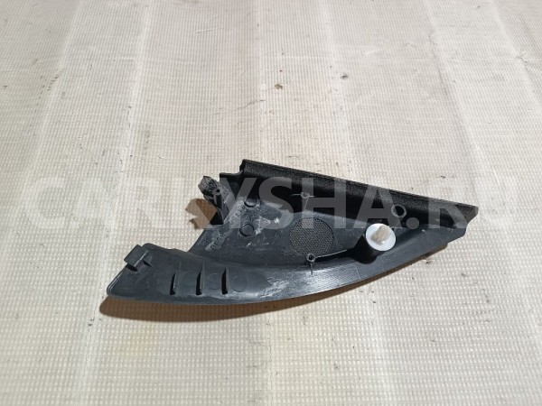 Крышка зеркала внутренняя правая Suzuki Grand Vitara 