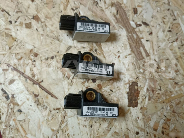 Датчики удара honda civic 8 4D Honda Civic 