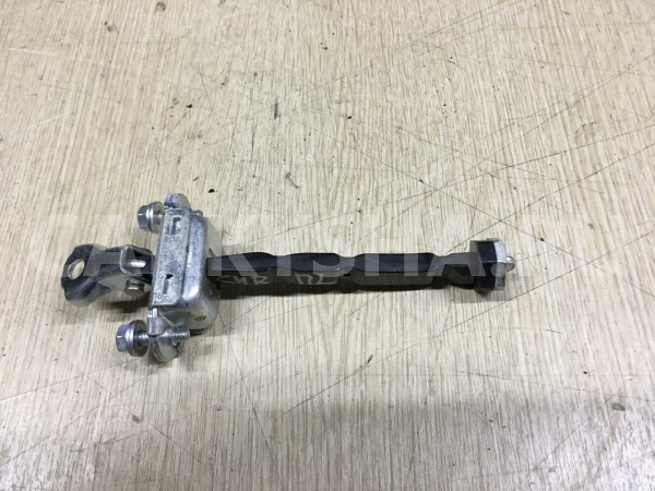 Ограничитель двери передний левый Toyota C-HR I Рестайлинг  оригинальный номер 68610-F4030