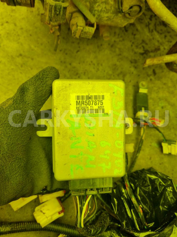 Блок управления форсунками Mitsubishi Diamante оригинальный номер MR507875