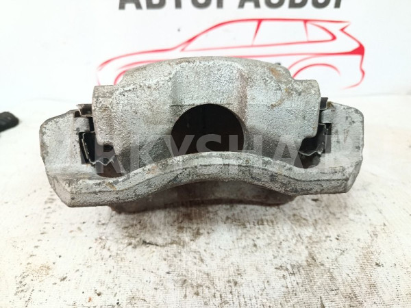 Суппорт передний правый Opel Astra J Opel Astra оригинальный номер 95522600