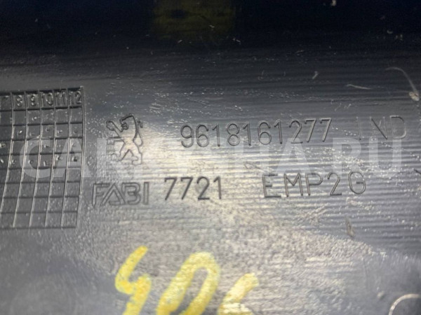 Уголок зеркала левый декоративный Peugeot 406 I Peugeot 406 оригинальный номер 9618161277