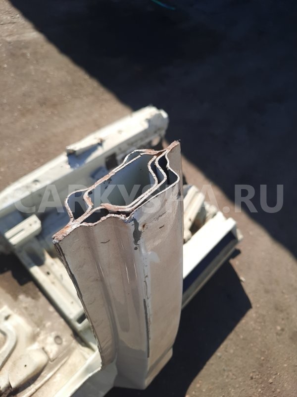 Стойка кузова правая Mercedes ML-350 W 164 3.5 Mercedes-Benz M-klasse 