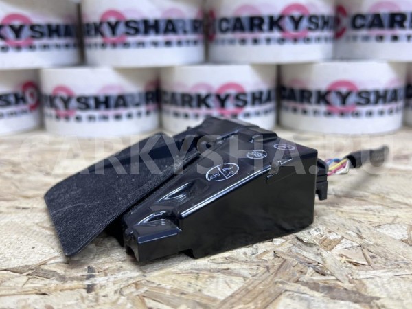 Камера слежения за полосой движения Toyota Highlander III (U50) оригинальный номер 86468-48010