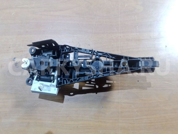 Ручка двери наружная Opel Zafira C (2011—2016) Opel Zafira оригинальный номер 13301058