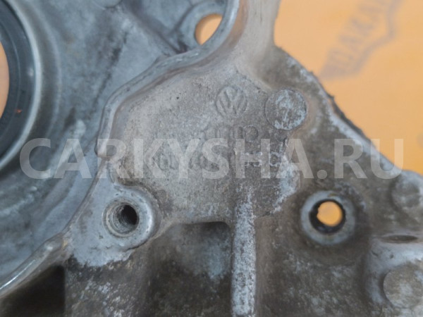Крышка двигателя передняя Volkswagen Passat B6 BVY Volkswagen Passat 