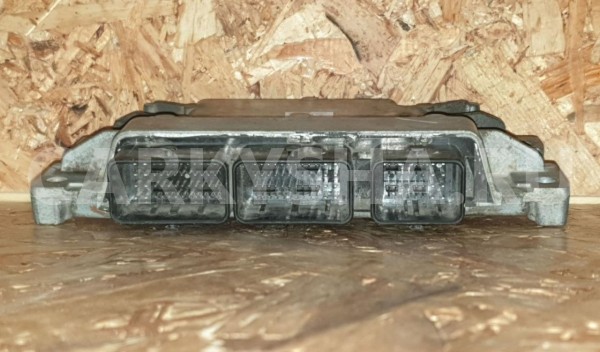 ЭБУ блок управления двиг Renault Logan 2 / Sandero Renault 18 оригинальный номер 237109054r