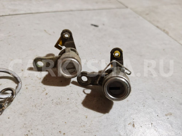 Замок зажигания со вставками (к-кт) Subaru Legacy оригинальный номер 83121AC080
