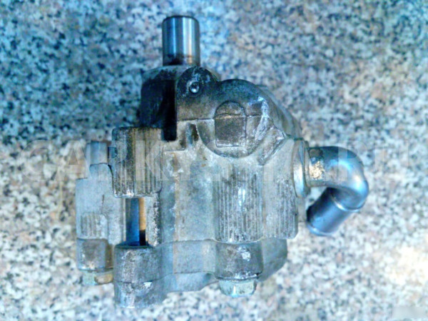 Насос гидроусилителя руля Chevrolet Cobalt Chevrolet Cobalt оригинальный номер 13578791