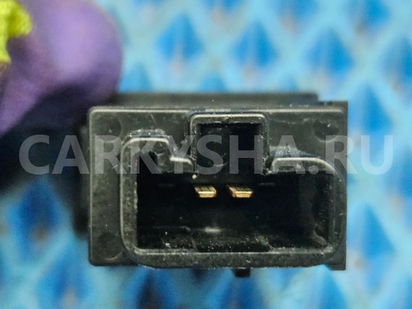 Кнопка открытия лючка бака Toyota Avensis T250 Toyota Avensis оригинальный номер 8484105010