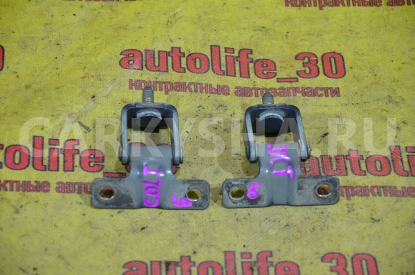 Петля крышки багажника Mitsubishi Colt 