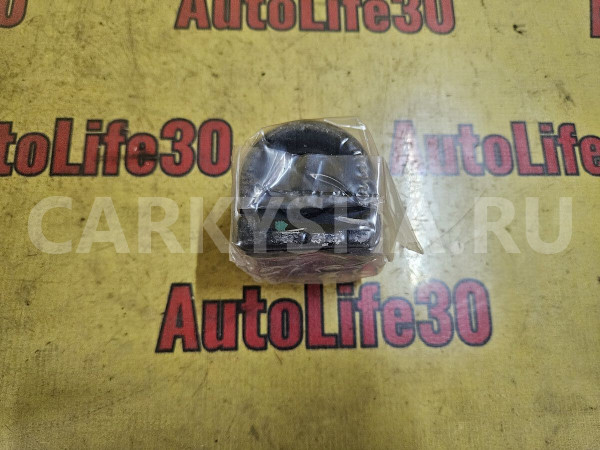Сайлентблок переднего рычага Nissan Primera оригинальный номер 5450051E05