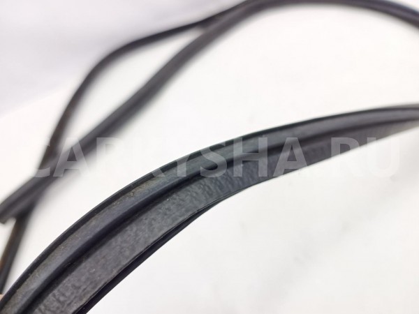 Уплотнитель багажника Subaru Tribeca 2006 63516XA00B WX EZ30 Subaru Tribeca 