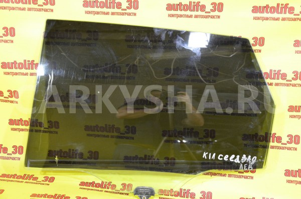 Стекло задней боковой двери Kia Cee'd 