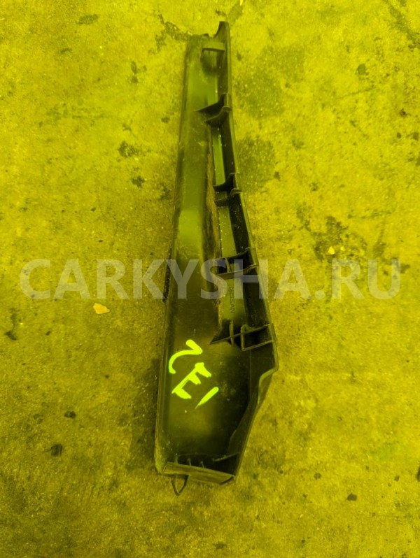 Уголок жабо Nissan Leaf 