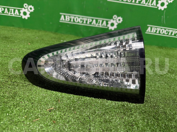 Фонарь в крышку багажника Toyota Sienta 2015-2018 8158152320, правый Toyota Sienta 