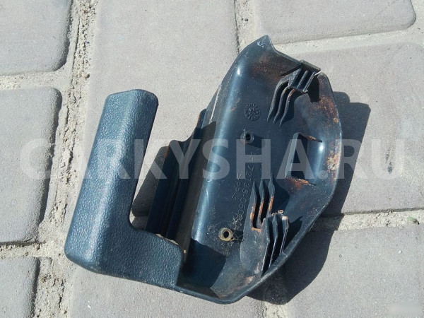 Заглушка крепления сиденья водителя Toyota Avensis Toyota Avensis оригинальный номер 7213805030