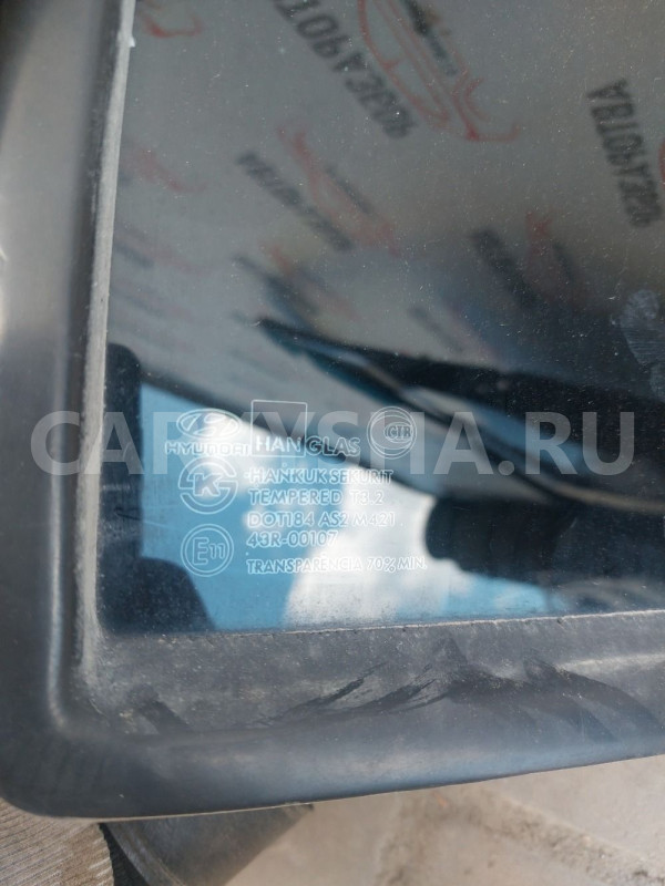 Форточка задней правой двери Hyundai Getz Hyundai Getz оригинальный номер 834611C010