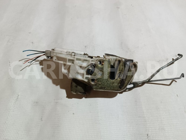 Замок двери передней правой Mitsubishi Diamante оригинальный номер MR236560