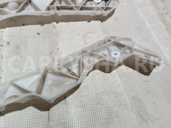 Кронштейн заднего бампера Mazda 6 