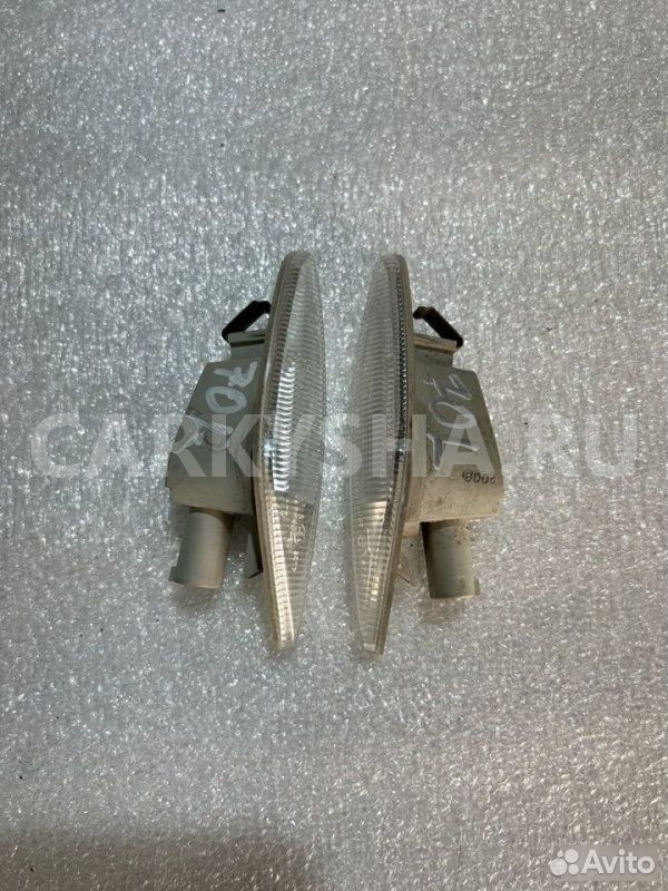 Повторитель поворота BMW X5 E70 N62B48 2008 BMW X5 оригинальный номер 63 13 7 171 007