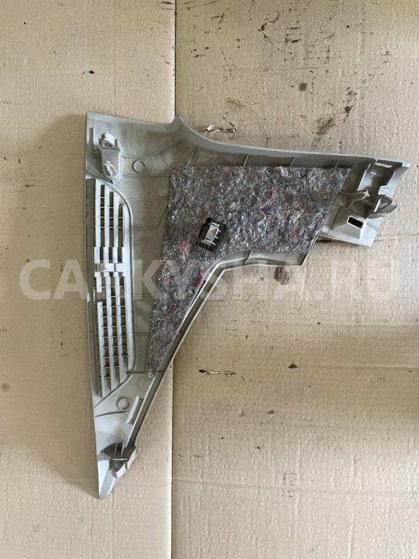 Обшивка багажника верх правая Renault Megane 2 Renault 20 оригинальный номер 8200235667
