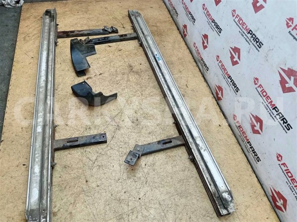 Название детали Подножки Модель KIA Sorento XM Kia Sorento оригинальный номер 2P370-ADE00