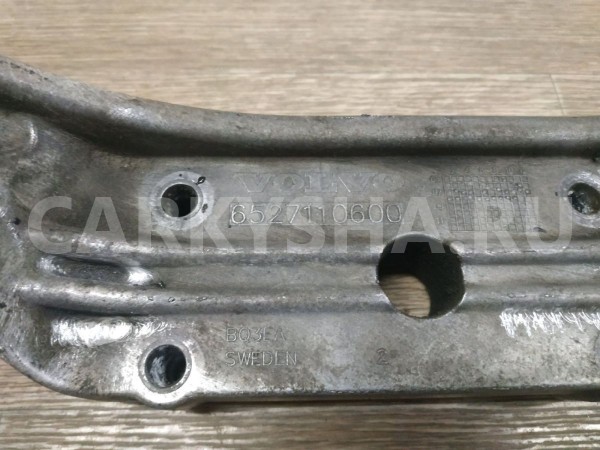 Кронштейн редуктора Land Rover Freelander 