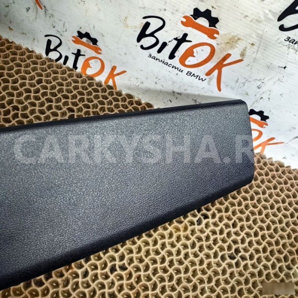 Средняя обшивка крышки багажника BMW X3 