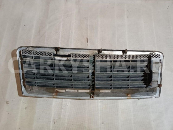 Решетка радиатора Ssang Yong Rexton оригинальный номер 7946008B00