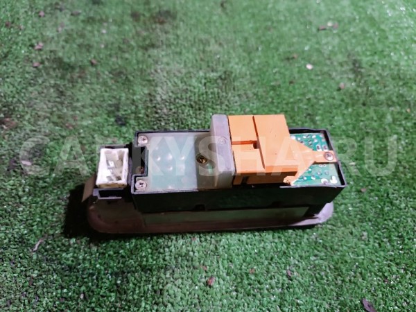 Блок управления стеклоподъемниками Suzuki Cultus 