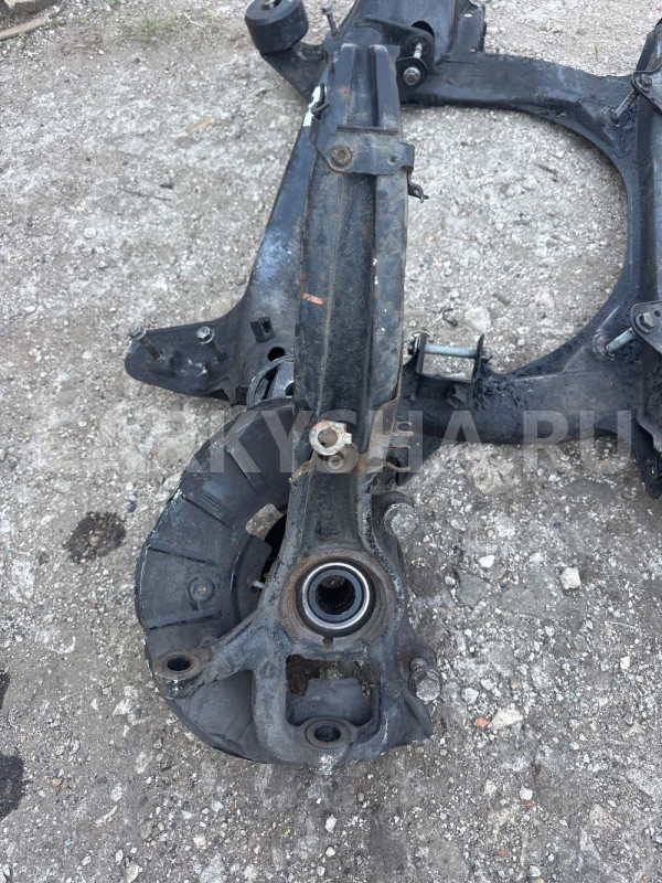 Кулак левый  передний Touareg NF FL Cayenne Q7 Volkswagen Touareg оригинальный номер 7p6407245a