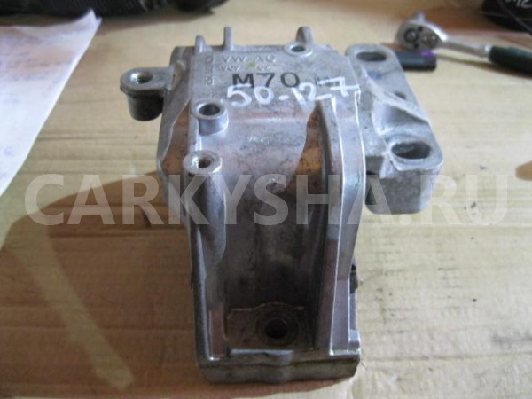 Опора двигателя правая Skoda Octavia (A5 1Z-) 2004-2013 Skoda Octavia оригинальный номер 1K0199262BB
