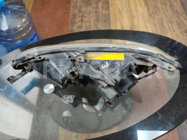 Фара ксенон Mitsubishi Outlander XL 2007-2009, правая Mitsubishi Outlander 