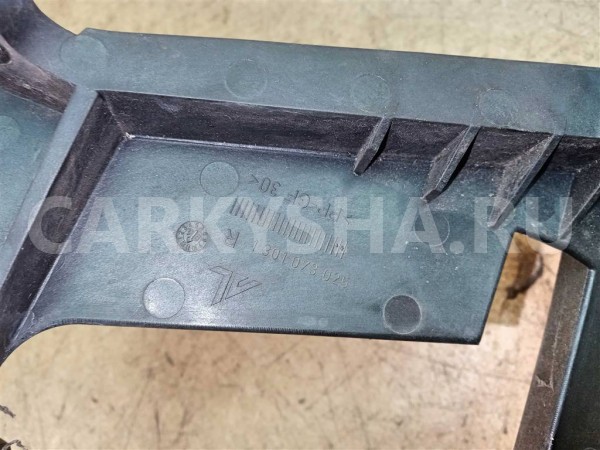 Название детали Кронштейн фар правый Модель BMW X3 E83 BMW X3 оригинальный номер 63126939200