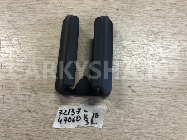 Заглушка крепления сиденья Toyota Camry VIII (XV70) Рестайлинг – седан оригинальный номер 72137-47060