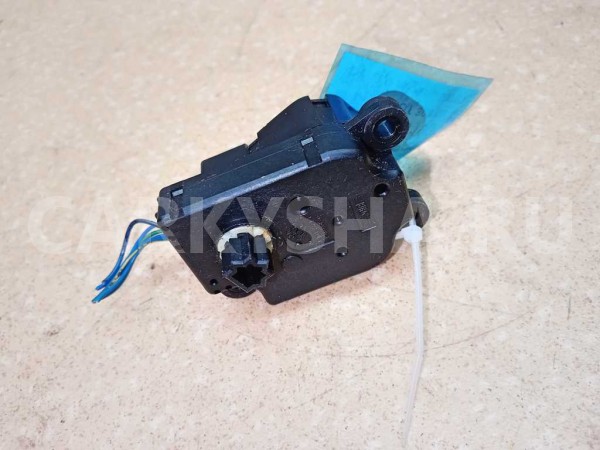 Название детали Моторчик заслонки печки Модель Peugeot 308 Peugeot 308 оригинальный номер 6447NL