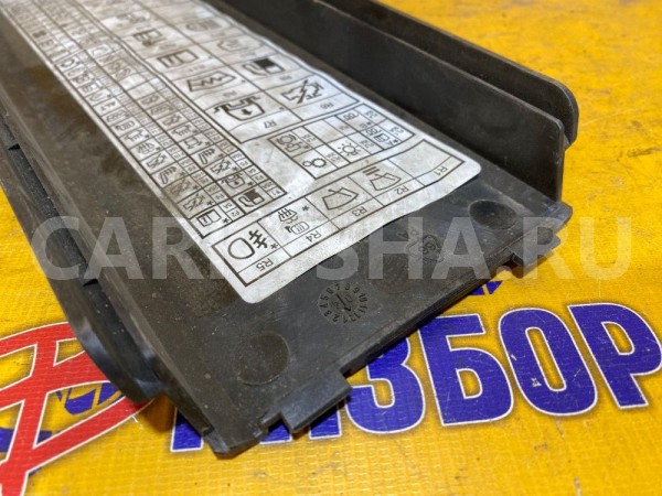 Крышка предохранителей Land Rover Discovery 3 Land Rover Discovery оригинальный номер YQH500130