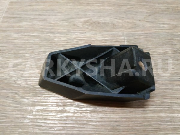 Кронштейн заднего бампера Ford Focus 