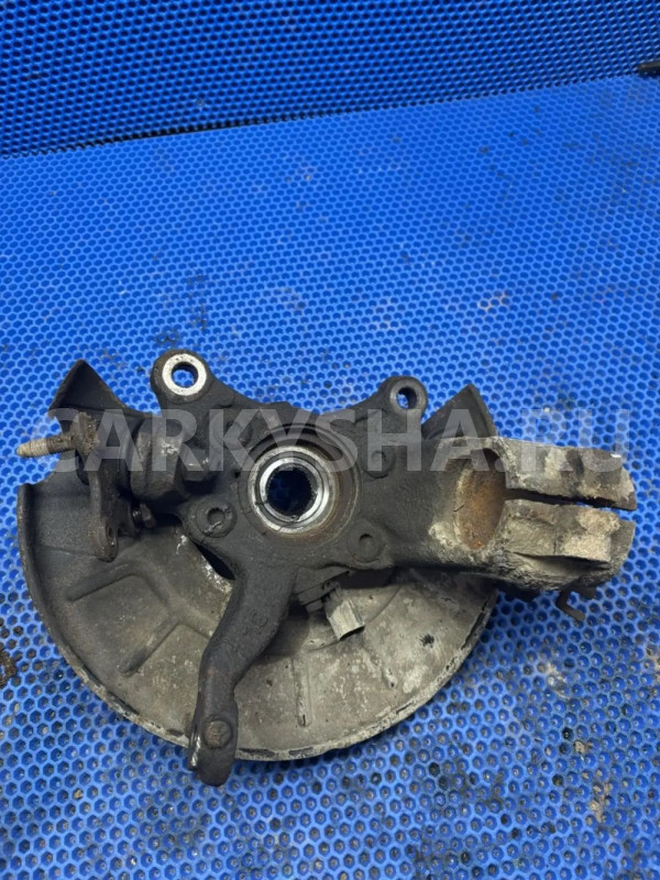 Кулак поворотный передний правый Volkswagen Golf Mk6 (2008—2012) Volkswagen Golf 