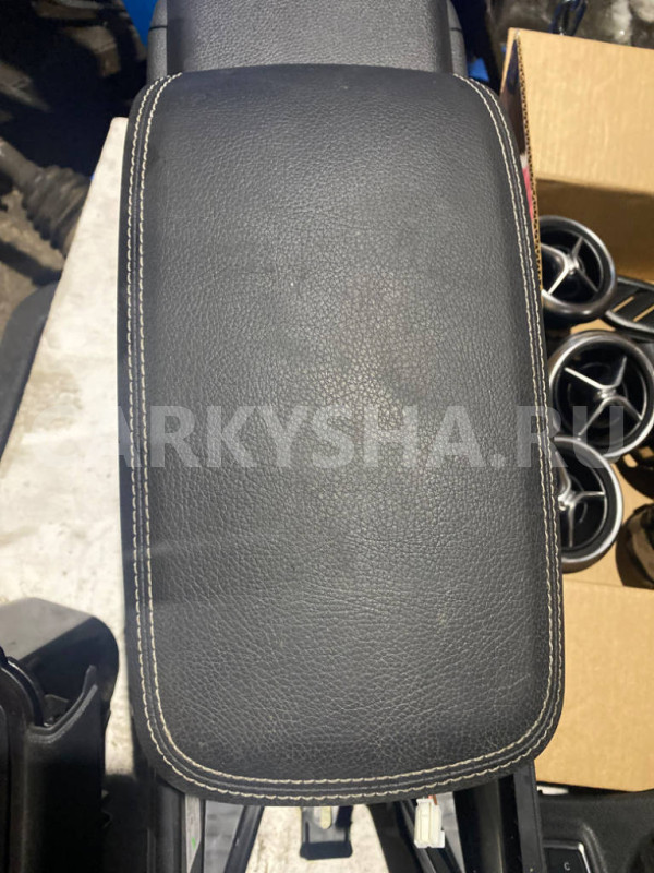 Подлокотник Mercedes A W176 Mercedes-Benz A-klasse оригинальный номер A1766801350