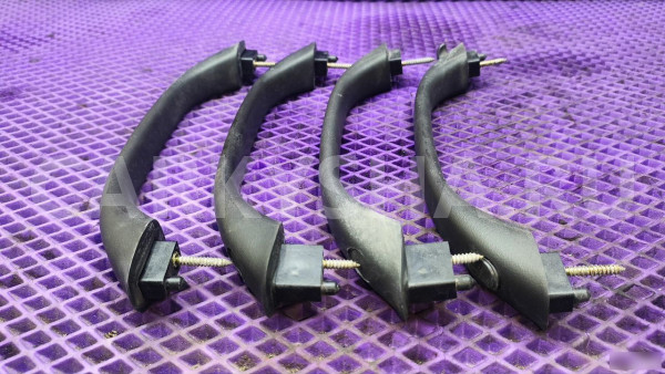 Ручки потолка Mercedes-Benz W210 Mercedes-Benz E-klasse оригинальный номер 2108101551