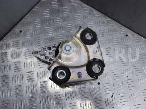 Подушка двигателя Mazda Demio 