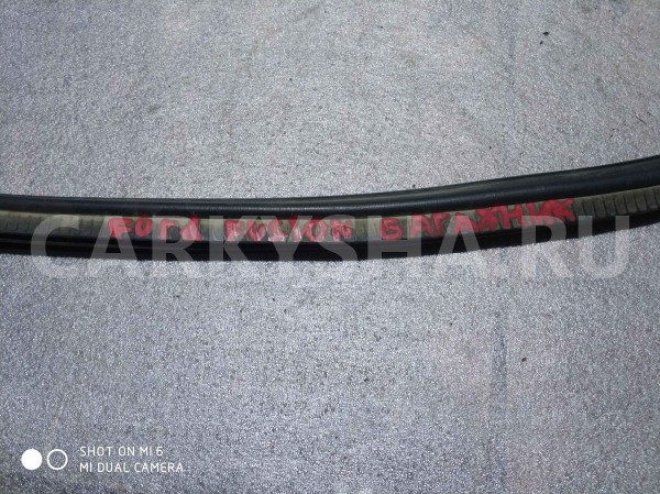Уплотнитель багажника Ford Fusion I рестайлинг (2005—2012) Ford Fusion оригинальный номер 1700372